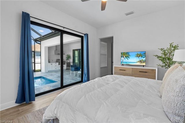 551 97th AVE N, Naples, FL 34108