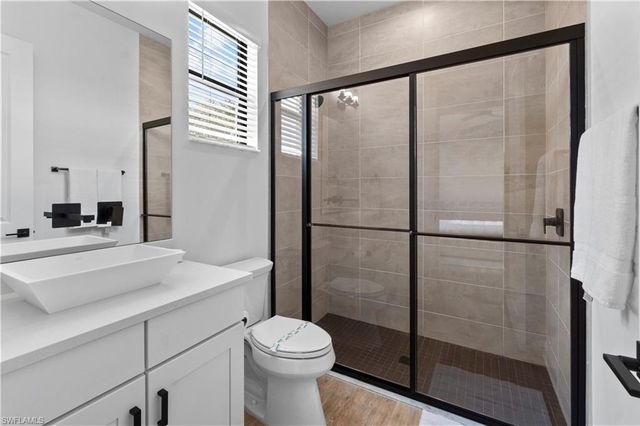 551 97th AVE N, Naples, FL 34108