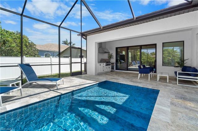 551 97th AVE N, Naples, FL 34108