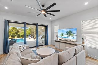 551 97th AVE N, Naples, FL 34108