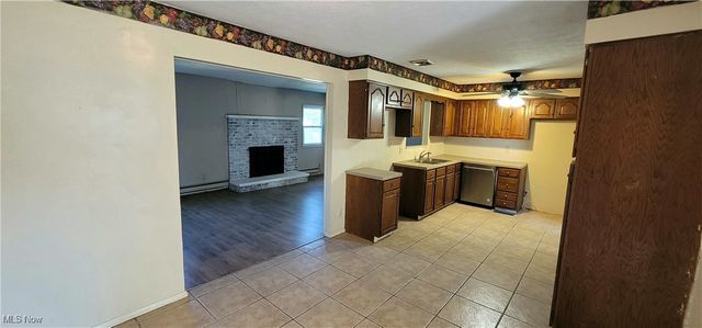 1951 E 39th Street, Lorain, OH 44055