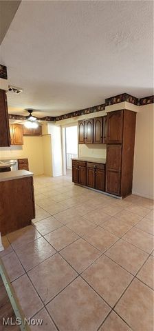 1951 E 39th Street, Lorain, OH 44055