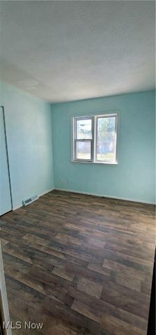 1951 E 39th Street, Lorain, OH 44055