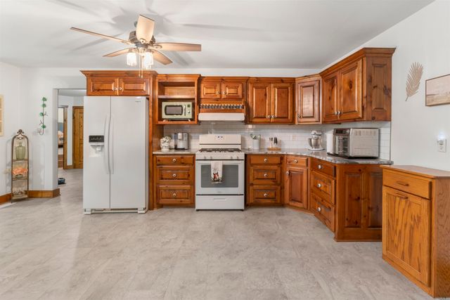 207 Holland Lane, Hot Springs, AR 71913