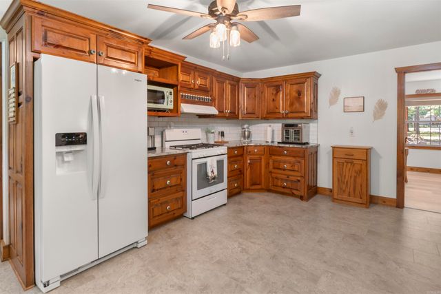 207 Holland Lane, Hot Springs, AR 71913
