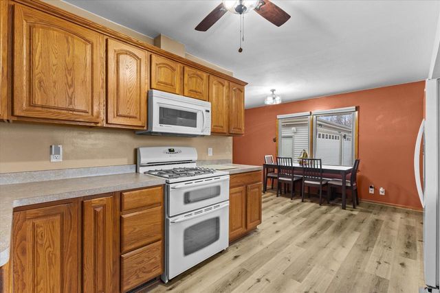 9300 W Eden PLACE, Milwaukee, WI 53228