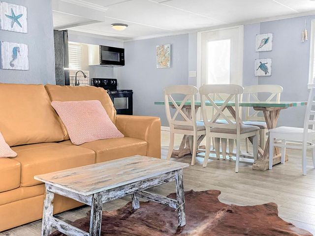 509 Hillside Dr. S., North Myrtle Beach, SC 29582