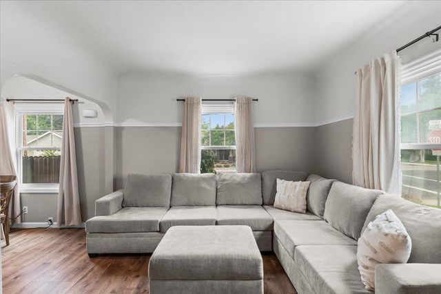 505 S Acacia Ave, Ripon, CA 95366