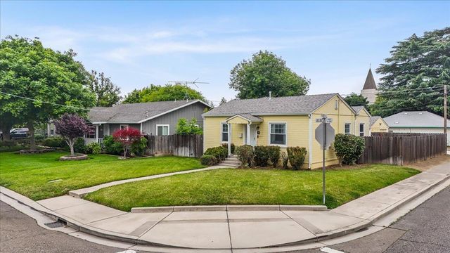 505 S Acacia Ave, Ripon, CA 95366