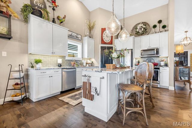 701 Ridgepointe Court, Lake St Louis, MO 63367