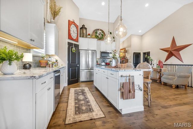 701 Ridgepointe Court, Lake St Louis, MO 63367