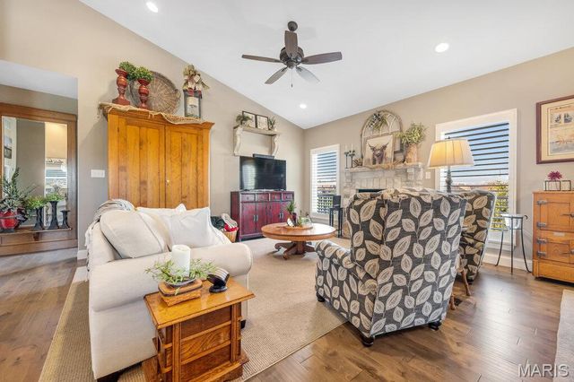 701 Ridgepointe Court, Lake St Louis, MO 63367