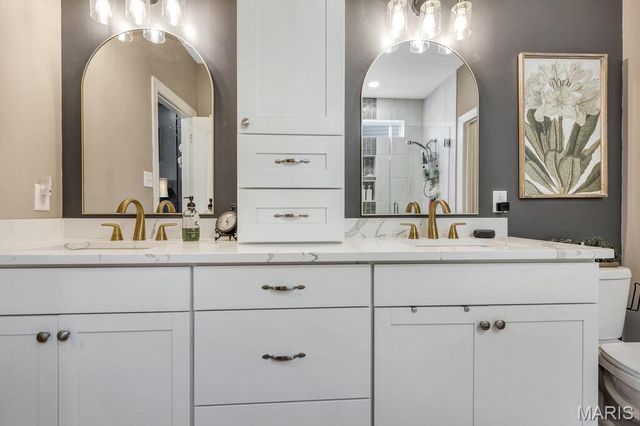 701 Ridgepointe Court, Lake St Louis, MO 63367