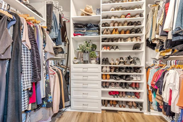 701 Ridgepointe Court, Lake St Louis, MO 63367