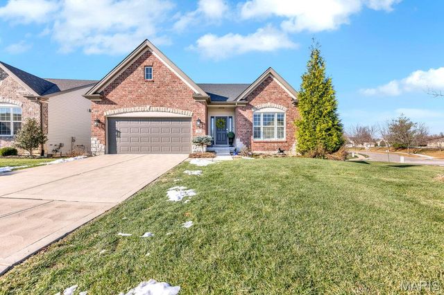 701 Ridgepointe Court, Lake St Louis, MO 63367