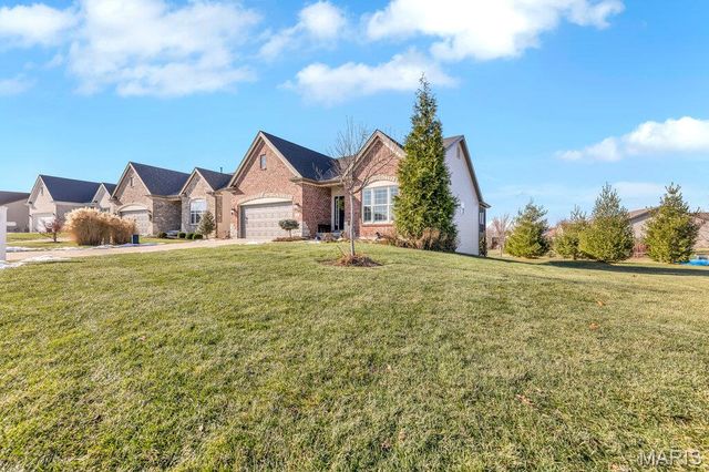 701 Ridgepointe Court, Lake St Louis, MO 63367
