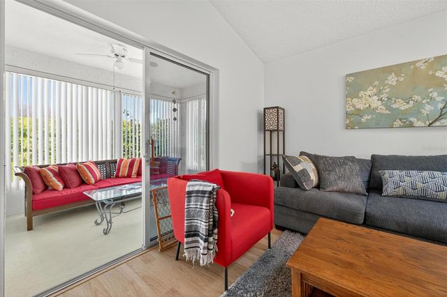 2048 NW 50TH AVENUE, Ocala, FL 34482