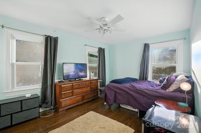 310 25th Avenue NW, Hickory, NC 28601