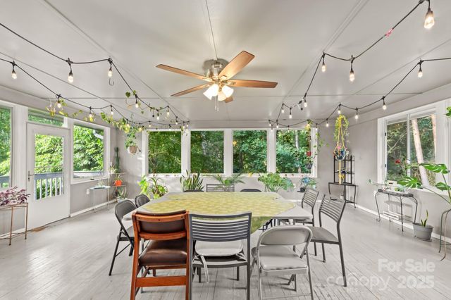 310 25th Avenue NW, Hickory, NC 28601