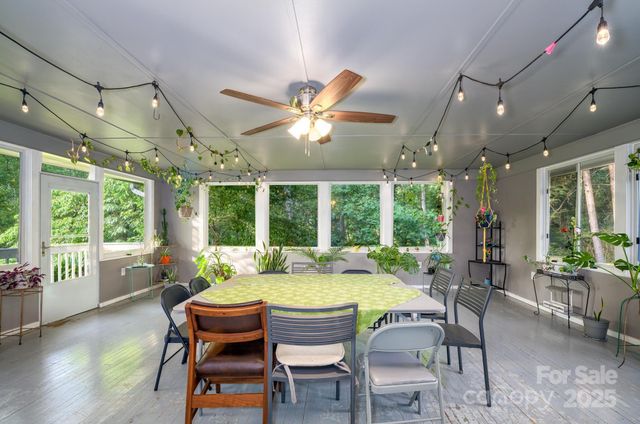 310 25th Avenue NW, Hickory, NC 28601