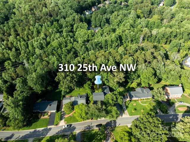 310 25th Avenue NW, Hickory, NC 28601