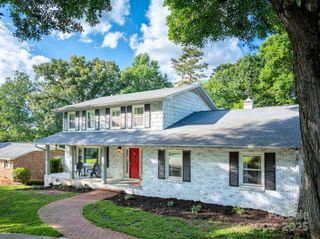 310 25th Avenue NW, Hickory, NC 28601