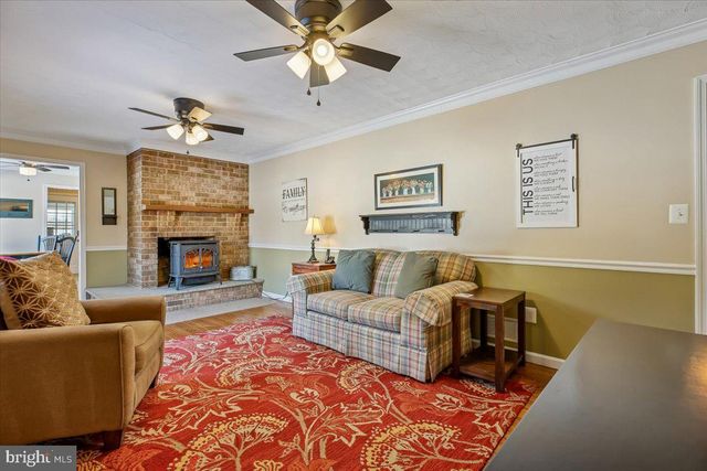 6205 BEECHDALE CT, Rockville, MD 20855