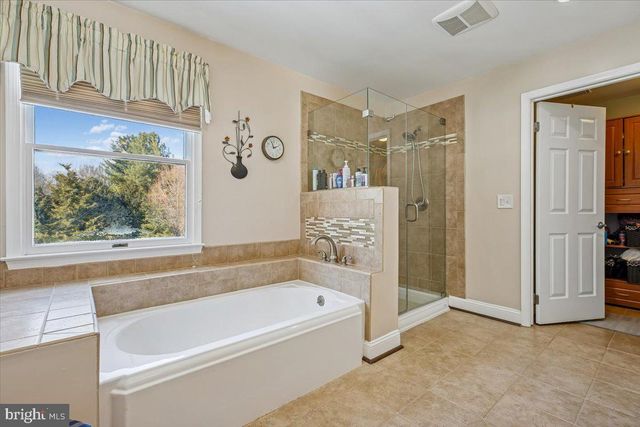 6205 BEECHDALE CT, Rockville, MD 20855