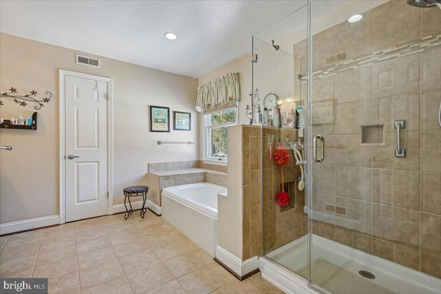 6205 BEECHDALE CT, Rockville, MD 20855