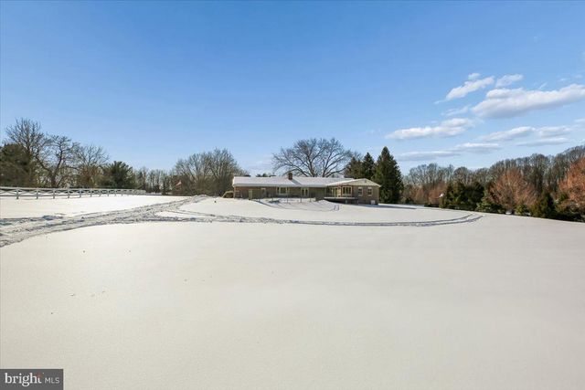 6205 BEECHDALE CT, Rockville, MD 20855