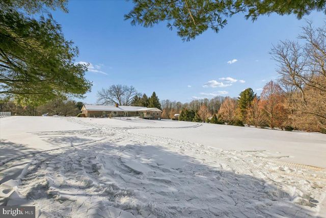 6205 BEECHDALE CT, Rockville, MD 20855