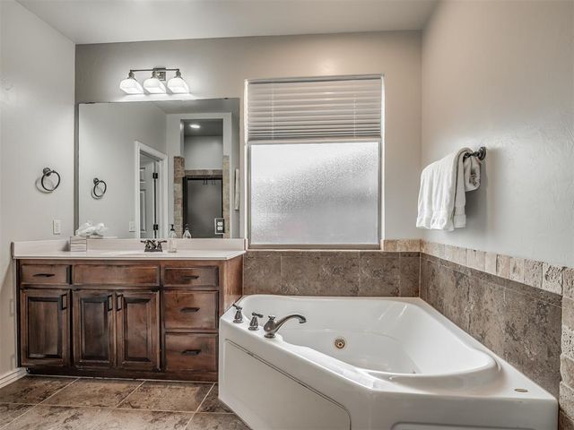 2416 NW 153rd Street, Edmond, OK 73013