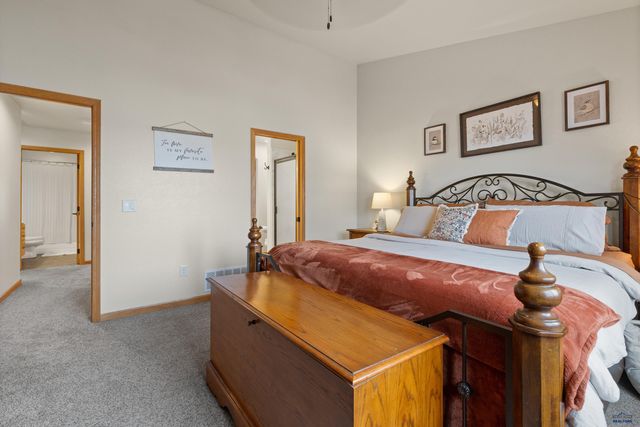 4436 FIELDSTONE DR, Rapid City, SD 57703