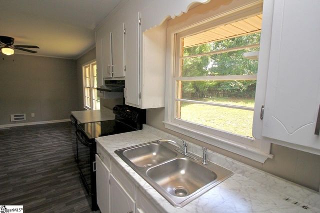 116 Poplar Lane, Anderson, SC 29621