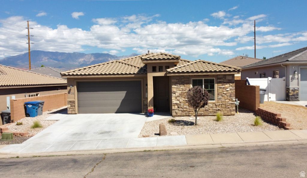 Image 2 of property listing at 3438 W 150 N, Hurricane, UT 84737