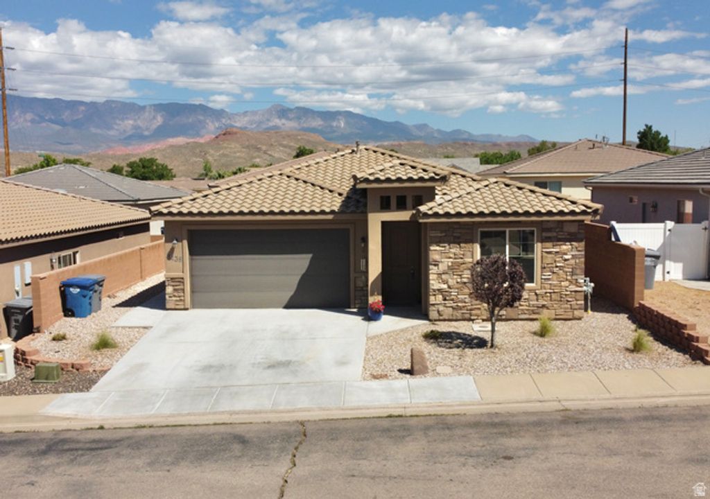 Image 3 of property listing at 3438 W 150 N, Hurricane, UT 84737