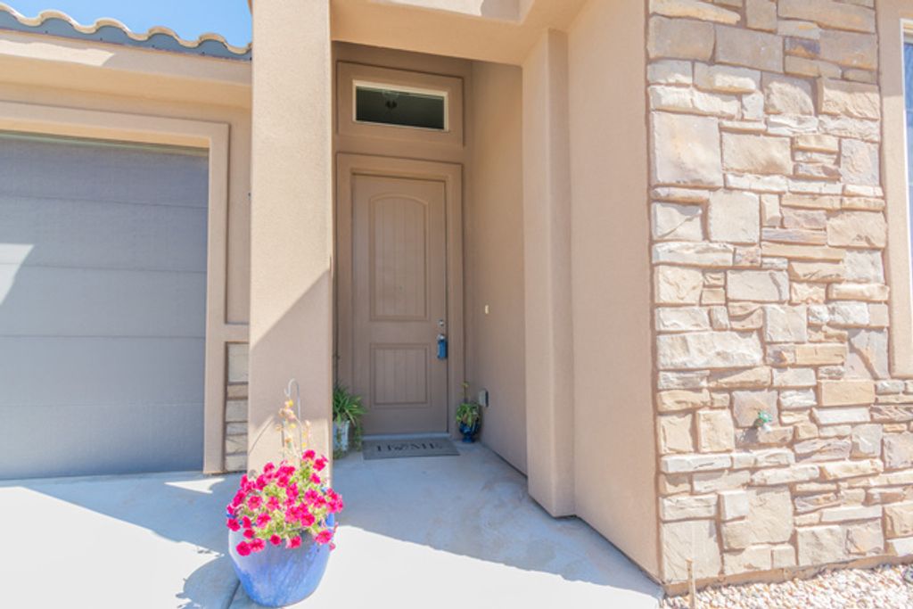 Image 6 of property listing at 3438 W 150 N, Hurricane, UT 84737