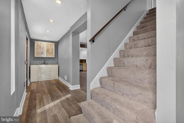 283 N LOCUST POINT ROAD, Mechanicsburg, PA 17050