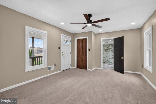 283 N LOCUST POINT ROAD, Mechanicsburg, PA 17050
