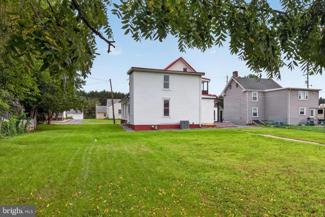 283 N LOCUST POINT ROAD, Mechanicsburg, PA 17050