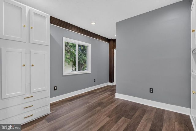 283 N LOCUST POINT ROAD, Mechanicsburg, PA 17050
