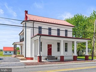 283 N LOCUST POINT ROAD, Mechanicsburg, PA 17050