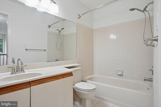1 COLEBROOK, Princeton, NJ 08540