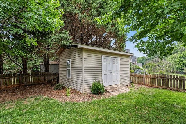 5120 Spiral Wood Drive, Clemmons, NC 27012