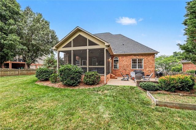 5120 Spiral Wood Drive, Clemmons, NC 27012