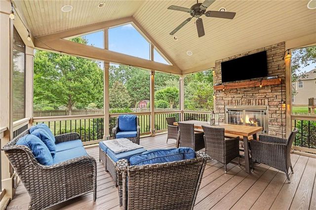 5120 Spiral Wood Drive, Clemmons, NC 27012