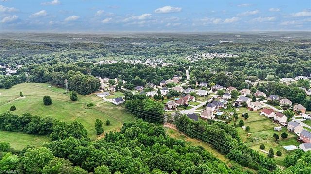 5120 Spiral Wood Drive, Clemmons, NC 27012