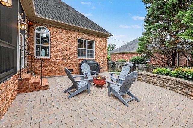 5120 Spiral Wood Drive, Clemmons, NC 27012