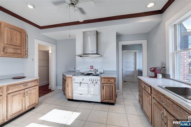 28 Godfrey Road, Montclair, NJ 07043