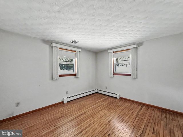 632 GREEN VALLEY RD, York, PA 17403